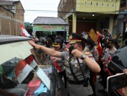 Polda Sumut Bagikan 30.000 Bendera Merah Putih Kuatkan Nasionalisme