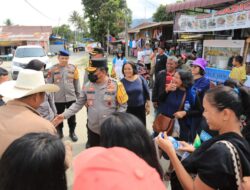 Kapoldasu Menyapa Warga di Pelabuhan Ambarita Samosir