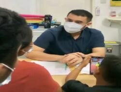 dr. Riko Layani Pasien Kandungan di Hari Pertama Kerja