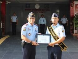 Kepala Rutan Kelas 1 Medan Beri Penghargaan kepada Muhammad Guntur Perkasa Pegawai Teladan