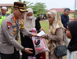 Polresta Deli Serdang Bagikan Zakat Profesi Polri kepada 50 Penerima