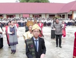 Bupati dan Bunda Literasi Disambut dengan Tari Kreasi Nusantara Siswa SMPN 1 Sidikalang 