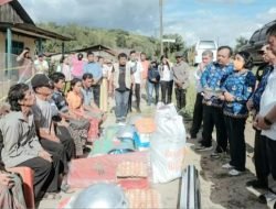 Bupati Dairi Beri Bantuan kepada Korban Kebakaran di Lae Hole Parbuluan