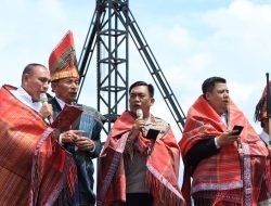 Gubsu dan Kapoldasu Hadiri Syukuran Parna Indonesia di Samosir
