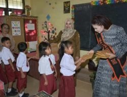 Bunda PAUD Dairi Kunjungi 2 SD Negeri di Sidikalang 