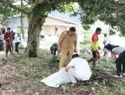 Jelang Aquabike Jetski, Bupati Eddy Berutu Gotong Royong Bersihkan Pantai Silalahi