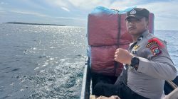 Beredar Video Polisi Bawa Kotak Suara Terombang Ambing Ditengah Lautan