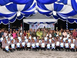 Bupati Samosir Terima Paskibraka dan Keluarga Jamuan Makan Malam Bersama di Rumah Dinas 