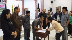 APBD 2025 Disahkan, Plt Bupati Samosir dan DPRD Samosir Teken Persetujuan Bersama