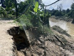 Tragis, Lapangan Gang Pantai Kampung Lalang Medam Nyaris Hilang Akibat Abrasi Pascabanjir