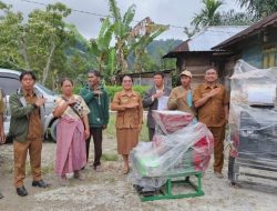 Tingkatkan Kesejahteraan Petani Kopi, Pemkab Samosir Serahkan Bantuan Mesin Produksi Kopi