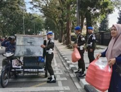 Denpom I/5 Medan Berbagi Kebahagiaan di Jumat Berkah