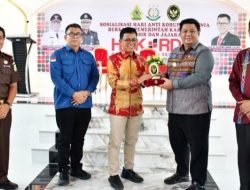 Kunjungan Kerja Ketua Komisi Kejakasaan RI di Samosir, Gelar Sosialisasi Hari Anti Korupsi Sedunia