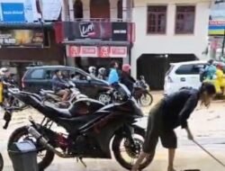 Banjir Bandang Terjang Parapat, Polisi Arur  Lalu Lintas