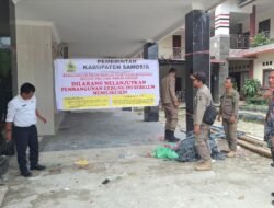 Pemkab Samosir Pasang Spanduk Dilarang Melanjutkan Pembangunan Hotel Dainang,  Karena Tidak Memiliki Izin PBG