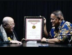 Buku Reunifikasi Korea Karya Dr Teguh Santosa, Ditetapkan Rekor MURI Kategori Mahakarya Kebudayaan