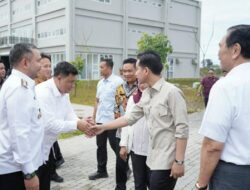 Disela Kunjungan Wapres, Ketua DEN Luhut Binsar Panjaitan Dukung Terobosan Bupati Samosir 