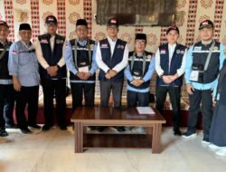 Tim Pengawas Haji Kunjungi Jemaah Calhaj Kloter 22 KNO