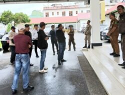 Wartawan Demo Kantor Walikota Minta “Copot” Kadis Kominfo