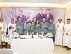 Keluarga Hendrik Sitompul Syukuran HUT ke-31 Pernikahan, Pemberkatan Rumah, dan Raih Gelar Doktor