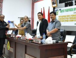 Wakil Bupati Samosir Sampaikan Nota Pengantar Rancangan KUA, dan PPAS P-APBD T.A 2025 serta Ranperda RPJMD