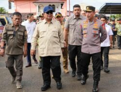 Kapolda Sumut Turut Dampingi Presiden dan Kapolri Tinjau Lokasi Bencana Tapteng
