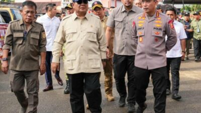 Kapolda Sumut Turut Dampingi Presiden dan Kapolri Tinjau Lokasi Bencana Tapteng