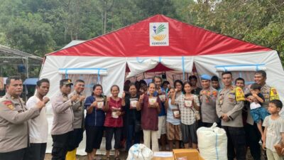 Polres Sibolga Salurkan Bantuan Sosial Korban Banjir dan Tanah Longsor