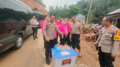 Bhayangkari Polda Sumut Hadir Bawa Asupan Moril dan Logistik