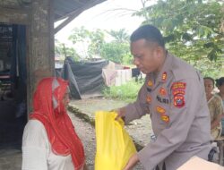 Atensi AKBP Jhon Sitepu, SIK, MH, Kapolsek Perbaungan Salurkan Bansos Ramadan untuk Korban Kebakaran di Sergai