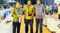 Kabupaten Samosir Raih Penghargaan Menuju Kota Bersih