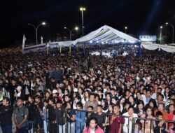 “GUNCANG” SAMOSIR! : Band Ungu dan Toton Caribo Bikin Meriah Hari Jadi ke-22