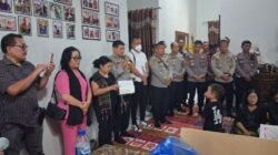 Wakapolres Tanjung Balai Bersama Pejabat Utama Serta Bhayangkari Melayat ke Rumah Duka Putra Kasat Tahti IPDA Sem.H.Sinaga, S.E.