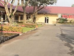 Kapolres Binjai Beri Penghargaan Tiga Personil Bhabinkamtibmas