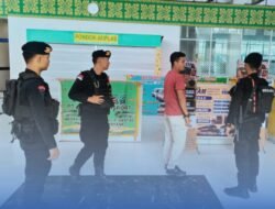 Brimob Polda Sumut Pantau Keamanan di Terminal Amplas