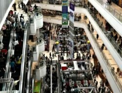 Polisi Selidiki Wanita Jatuh dari Lantai 4 Mal di Medan