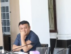 Pantas Limbong Desak Pemkab Samosir Terapkan Aturan Sempadan Danau 50 Meter