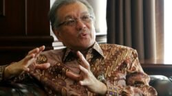 Mantan Deputi Gubernur BI Perkirakan Ekonomi RI Bisa Mentok di Bawah 5% karena Minyak