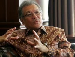 Mantan Deputi Gubernur BI Perkirakan Ekonomi RI Bisa Mentok di Bawah 5% karena Minyak