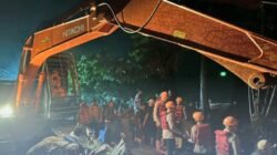 Brimob Sumut Terjang Longsor Sembahe Demi Selamatkan Nyawa