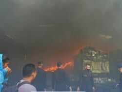 Brimob Polda Sumut Berhasil Kendalikan Kebakaran di Medan Timur