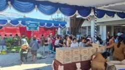 Serbu! Warga Pangururan Antre Beras Rp60 Ribu & Minyak Rp31 Ribu, di Gerakan Pangan Murah Pemkab