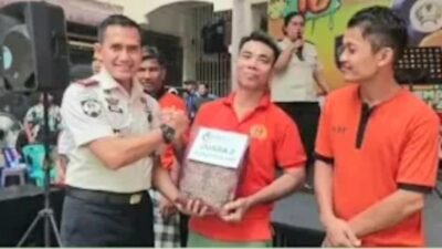 Peringati HBP ke 62 : Rutan Labuhan Deli Beri Hadiah kepada Pegawai dan WBP Berprestasi