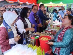 Wabup Samosir Tekankan Kolaborasi dan Kreativitas Produk Unggulan PKK