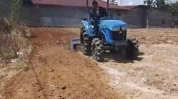 Gaspol! Petani Samosir, Olah 5 Hektare Bawang Putih Pakai Traktor Bantuan Kementan