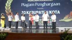 Peresmian Posbankum Se-Sumut, Wabup Samosir Terima Piagam Penghargaan dari Menhum