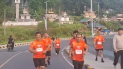 Wabup Samosir Ariston S & Wakil Ketua DPRD Sahrocel T, Semangat Ikuti 5K Trail of The Kings 2026
