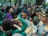Pengamanan Humanis Aksi Penyampaian Aspirasi Mahasiswa di Gedung DPRD Sumut