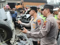 Tabrakan Beruntun di Sibolangit, Polisi Bergerak Cepat Evakuasi Korban dan Pulihkan Arus Lalu Lintas