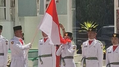 Putra-Putri Terbaik Samosir! Bupati Vandiko Kukuhkan Paskibraka 2026 di Rumah Dinas
